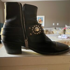 Pre-owned Golden Goose Booties size 38 (8) $265
